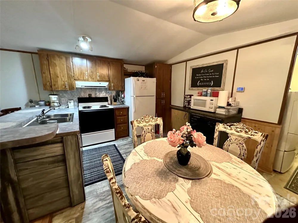 492 Chestnut Mountain Road Spruce Pine, NC 28777