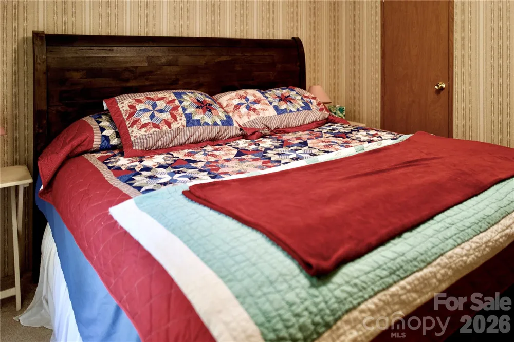 492 Chestnut Mountain Road Spruce Pine, NC 28777