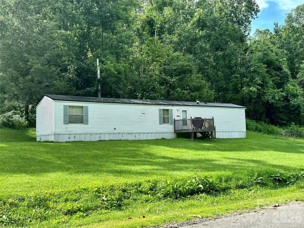 492 Chestnut Mountain Road Spruce Pine, NC 28777