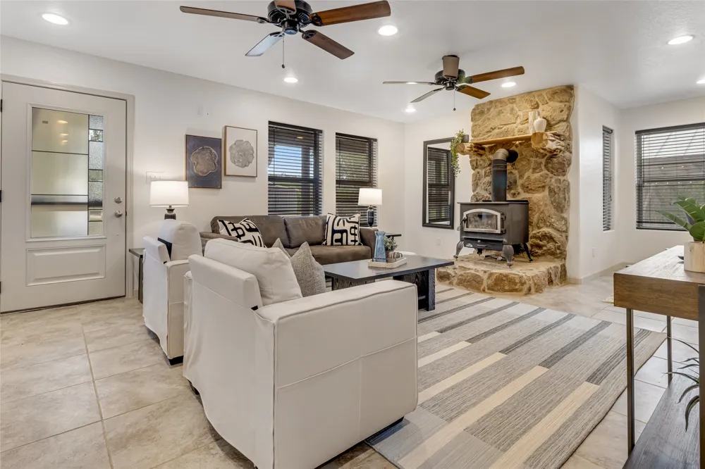 1374 Forest View Drive Blanco, TX 78606