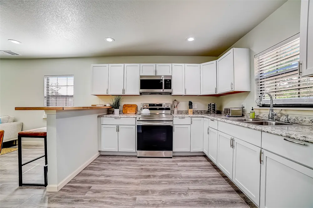 1374 Forest View Drive Blanco, TX 78606