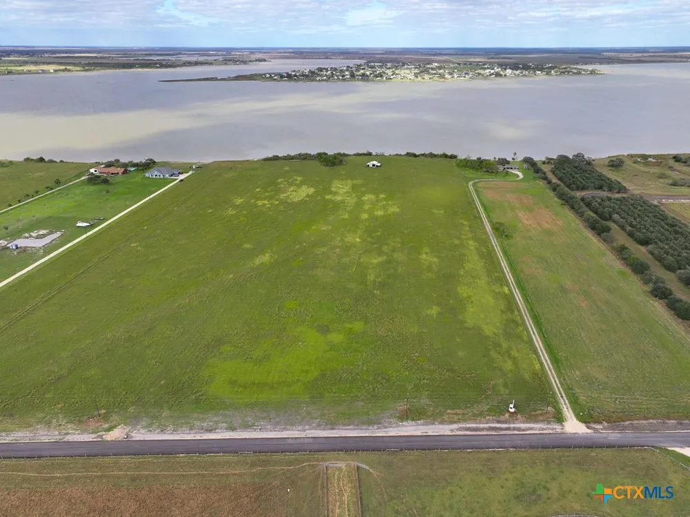 7 Shoreline Lane Port Lavaca, TX 77979