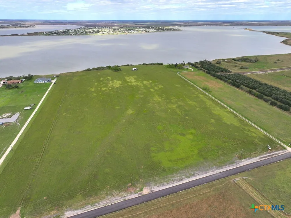 7 Shoreline Lane Port Lavaca, TX 77979