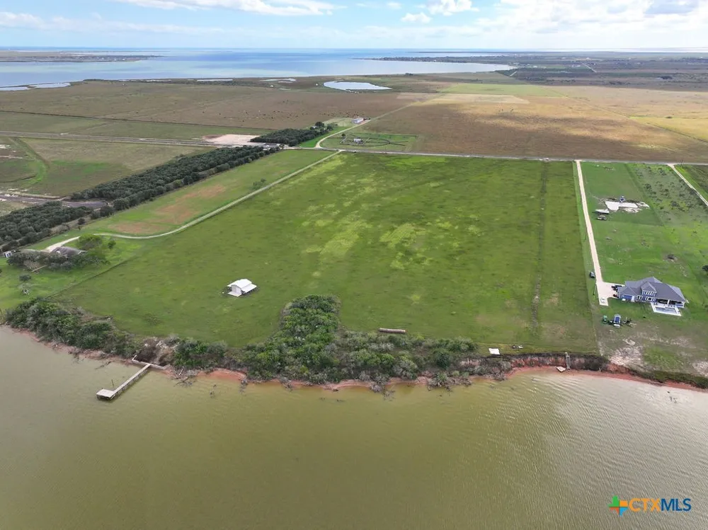 7 Shoreline Lane Port Lavaca, TX 77979