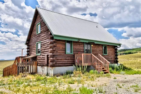 262 Swandyke Court