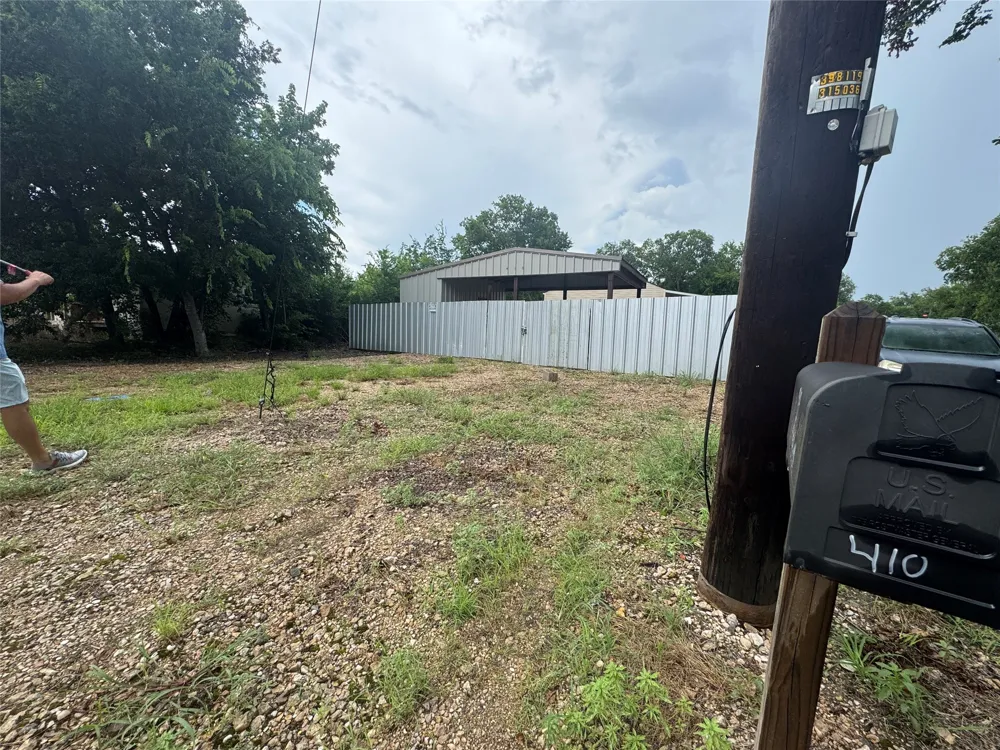 410 Douglas Street Mart, TX 76664