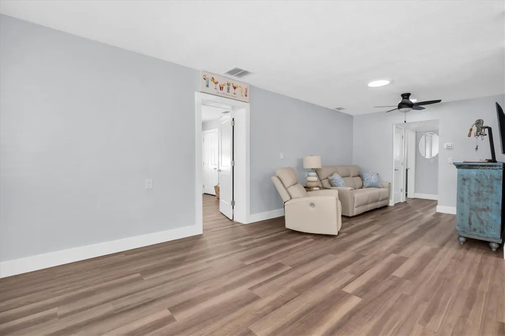 528 77TH AVENUE St Pete Beach, FL 33706