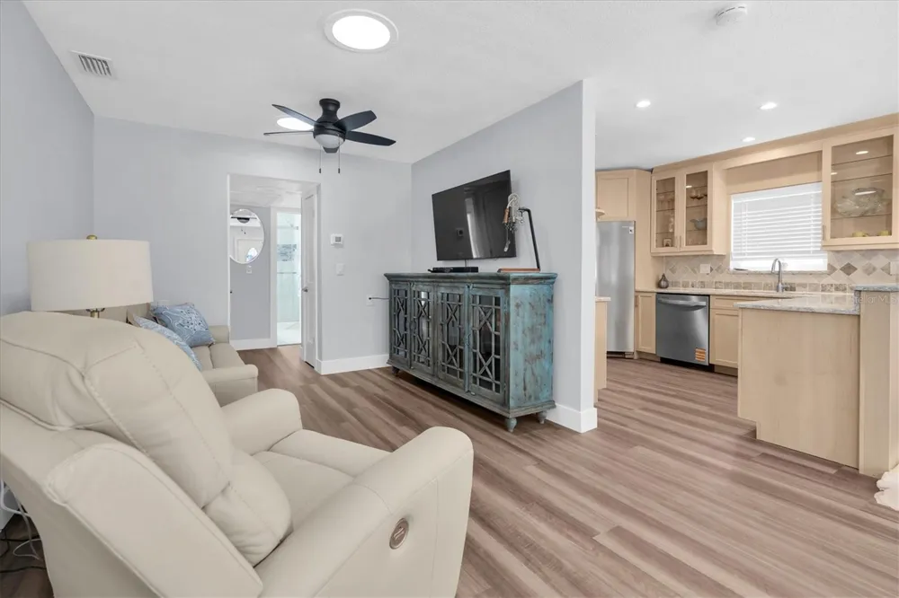 528 77TH AVENUE St Pete Beach, FL 33706