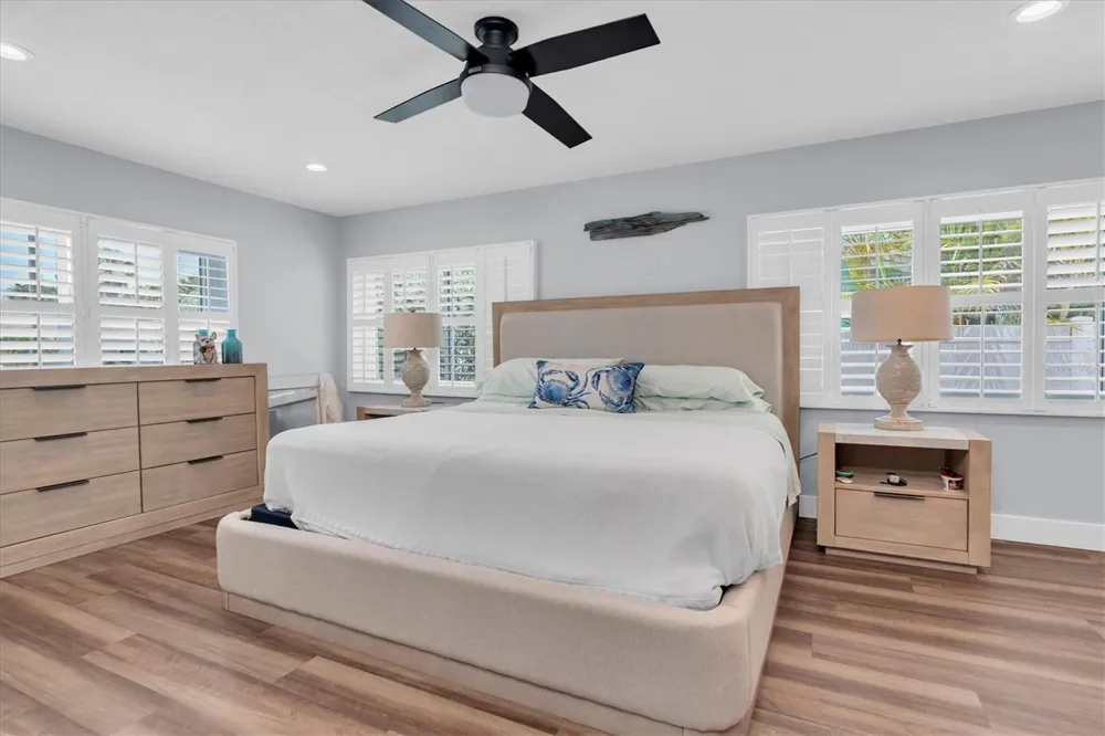 528 77TH AVENUE St Pete Beach, FL 33706