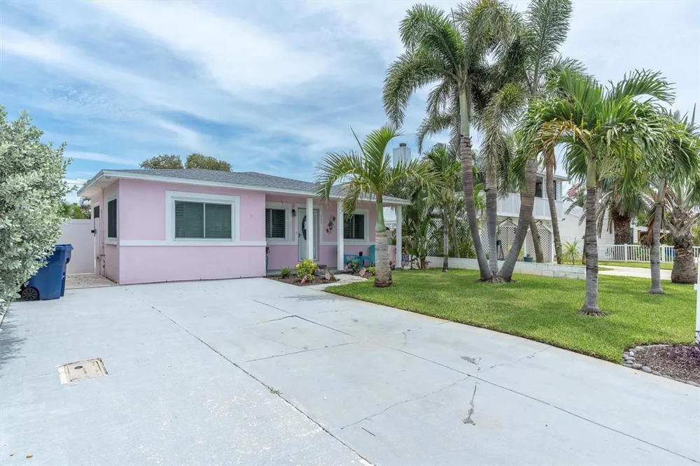 528 77TH AVENUE St Pete Beach, FL 33706