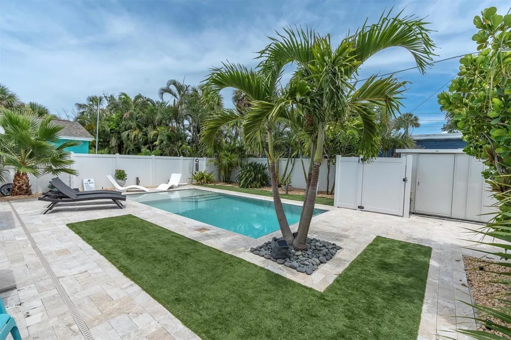528 77TH AVENUE St Pete Beach, FL 33706