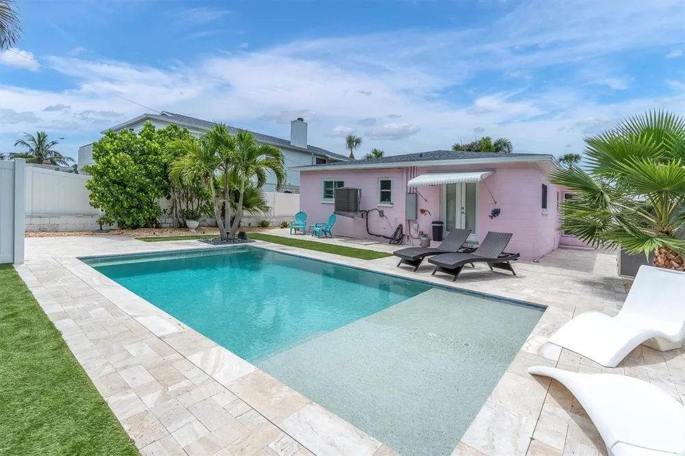 528 77TH AVENUE St Pete Beach, FL 33706