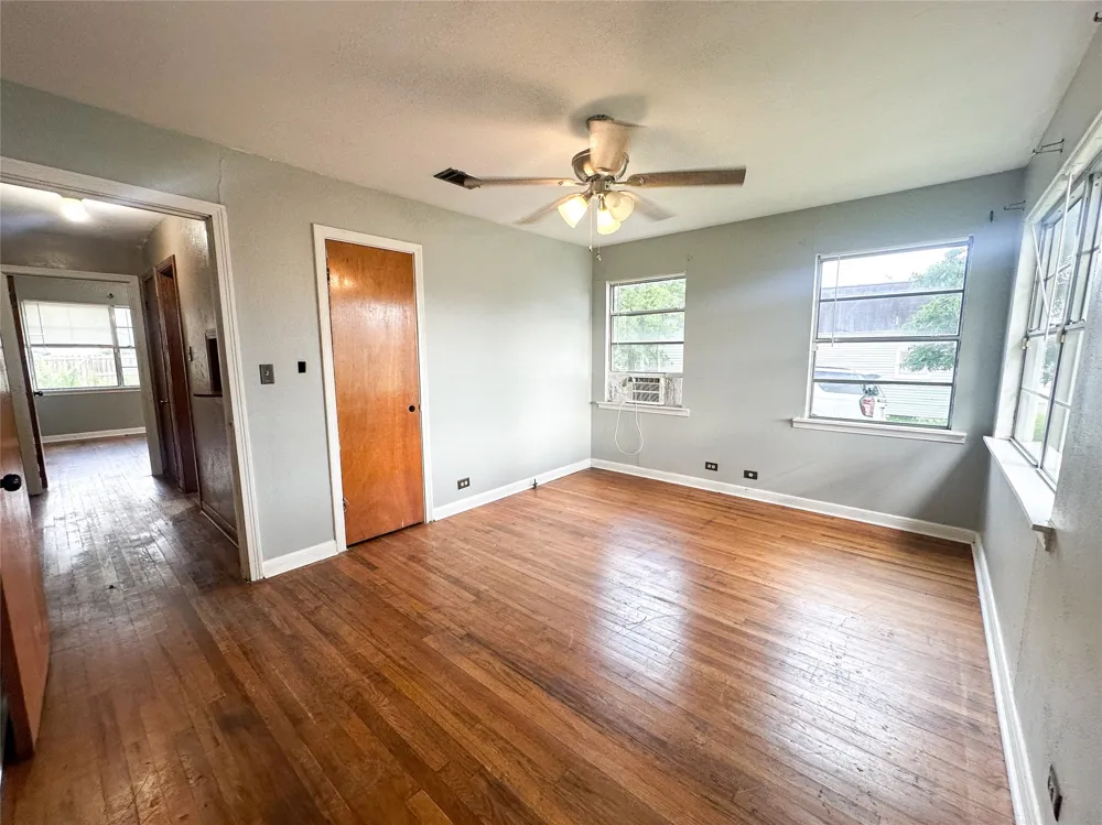 407 Bremond Street Franklin, TX 77856
