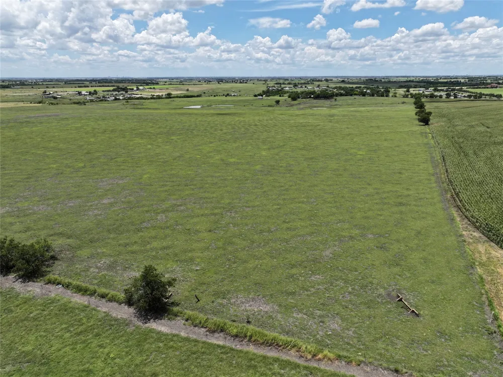 20681 Cameron Road Coupland, TX 78615