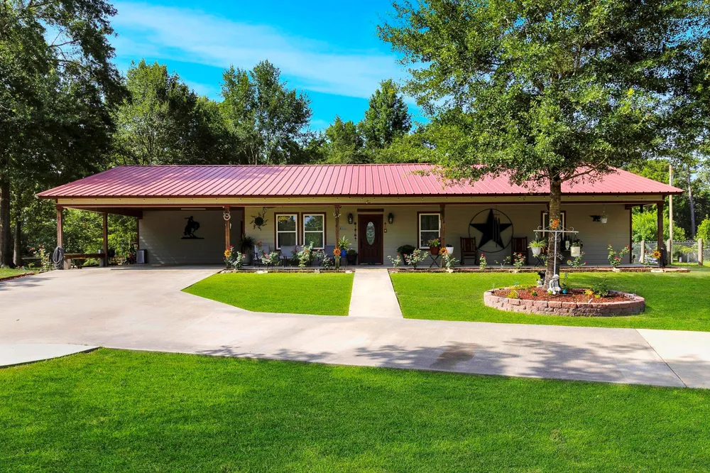 260 J T Smith Drive Corrigan, TX 75939