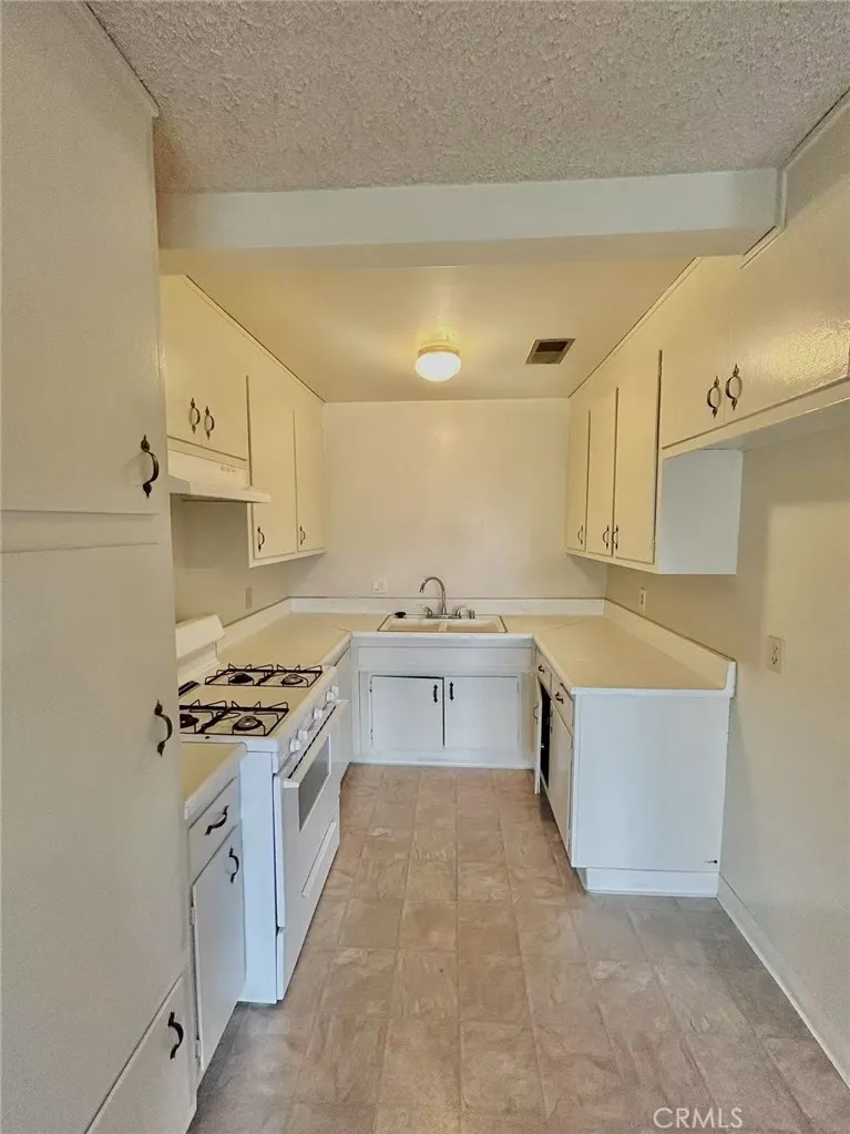 922 W Duarte RD #11 Arcadia, CA 91007