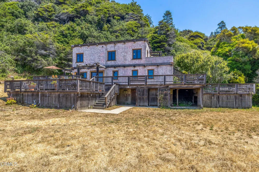 42501 CA-1 Westport, CA 95488