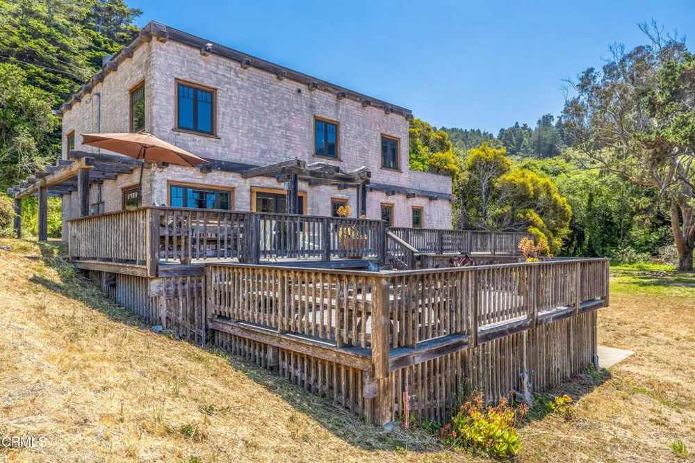42501 CA-1 Westport, CA 95488
