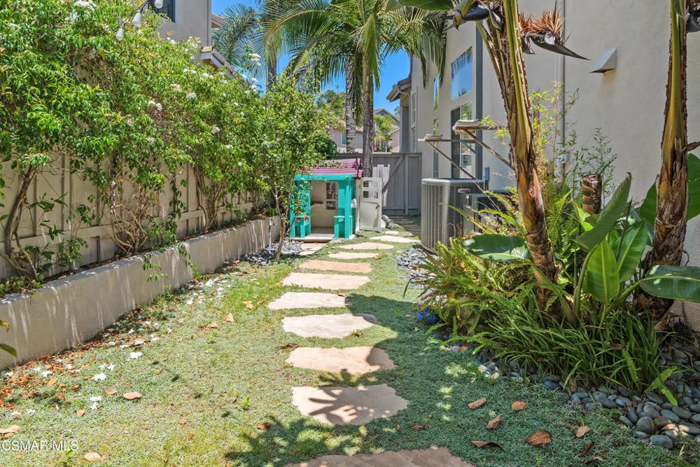 2336 Summerwind Place Carlsbad, CA 92008