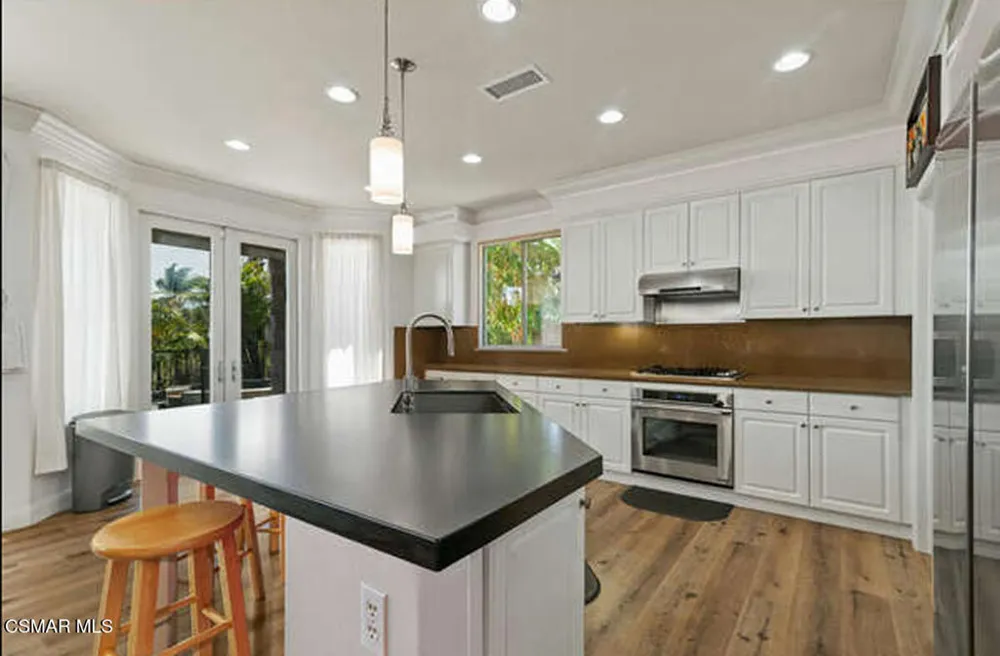 2336 Summerwind Place Carlsbad, CA 92008