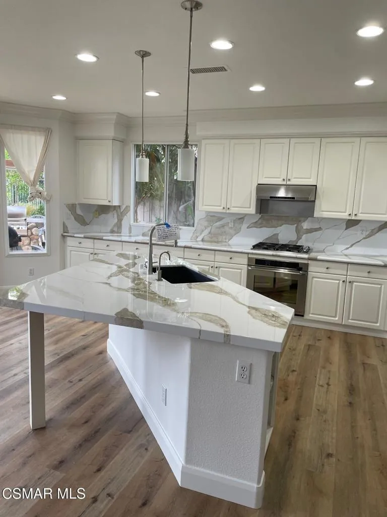 2336 Summerwind Place Carlsbad, CA 92008