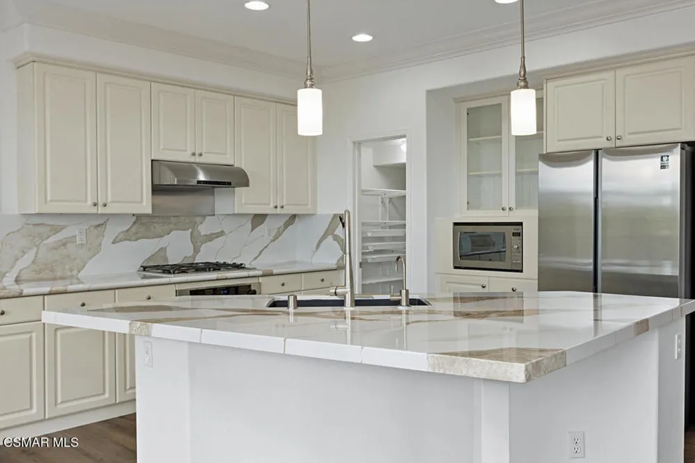 2336 Summerwind Place Carlsbad, CA 92008