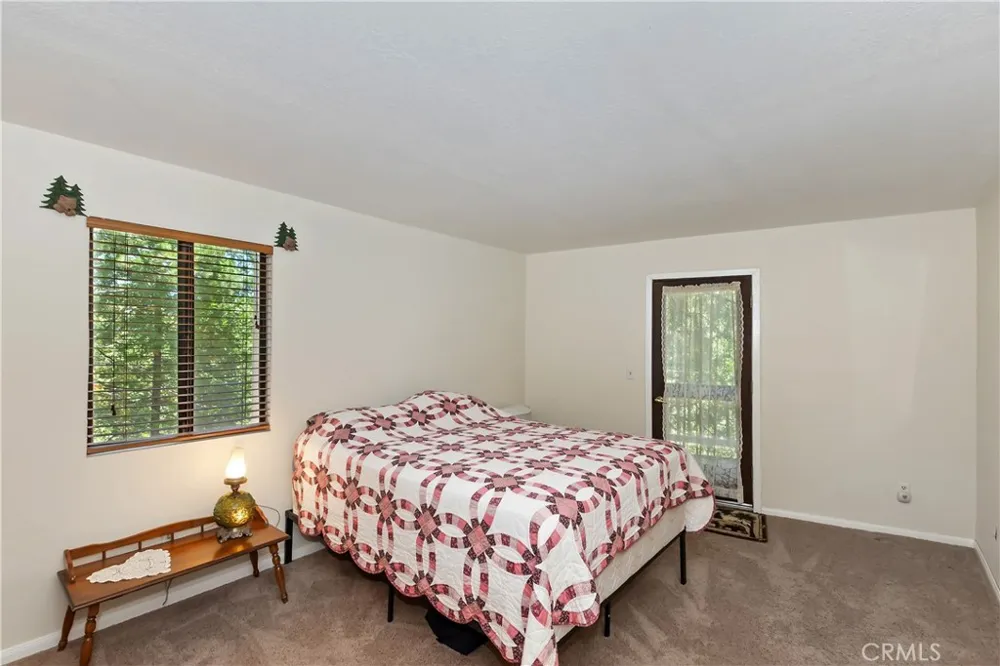 305 Cedarbrook Drive Twin Peaks, CA 92391