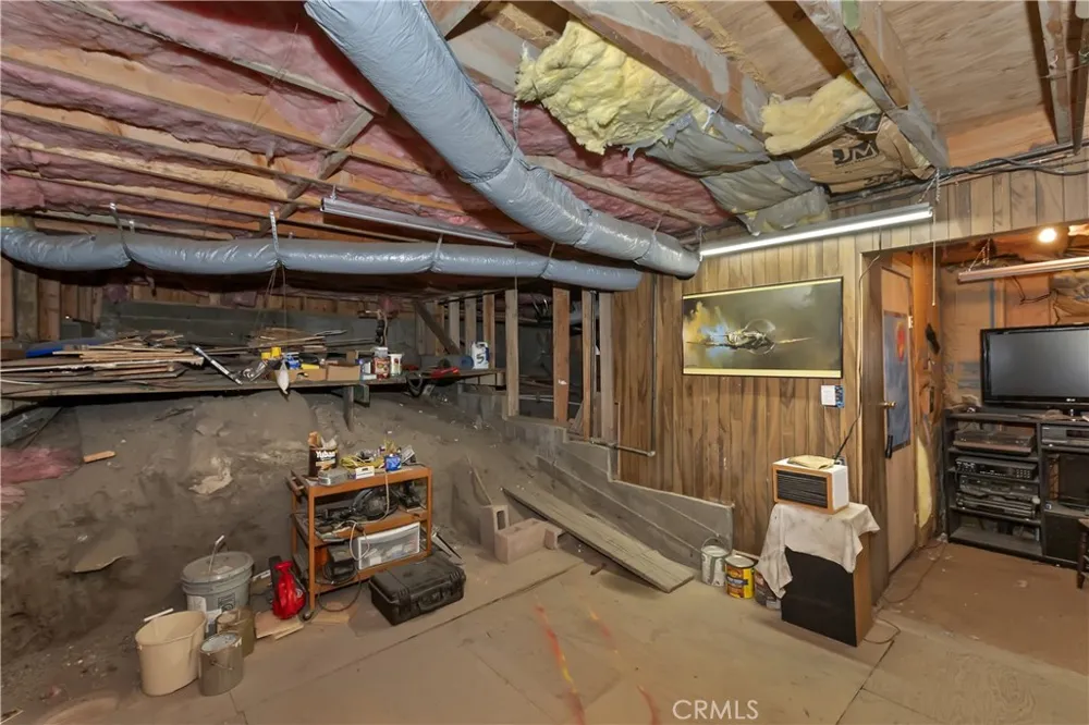 305 Cedarbrook Drive Twin Peaks, CA 92391