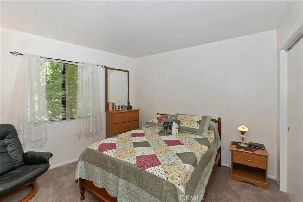 305 Cedarbrook Drive Twin Peaks, CA 92391