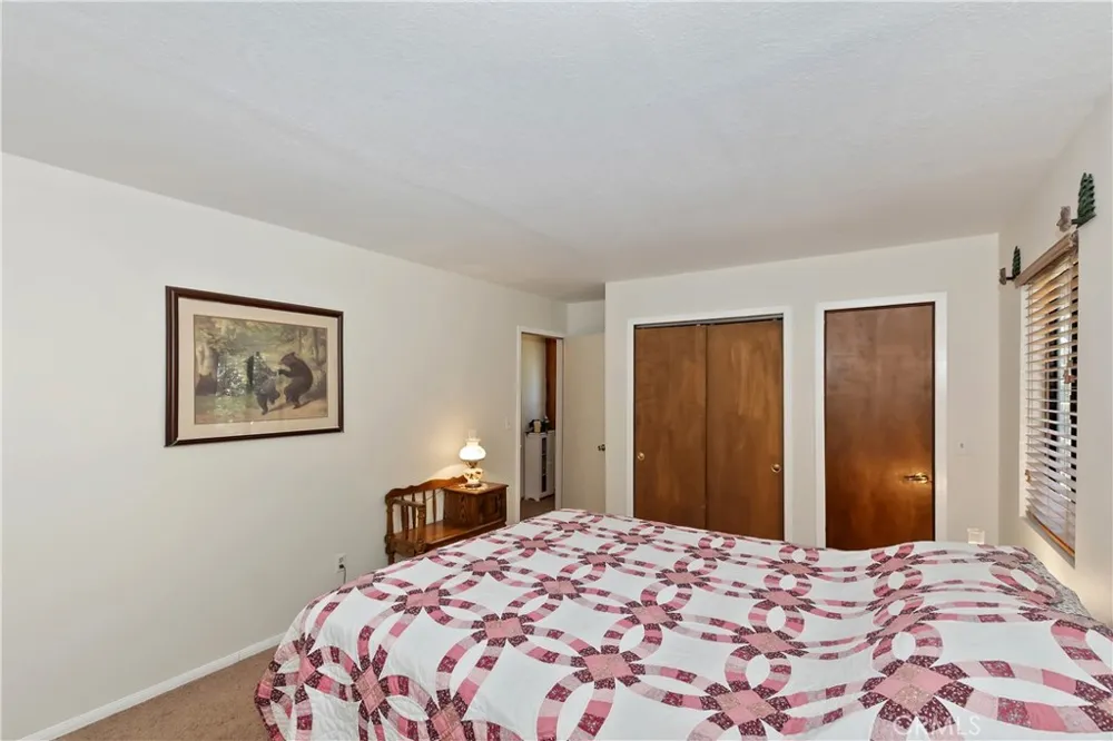 305 Cedarbrook Drive Twin Peaks, CA 92391