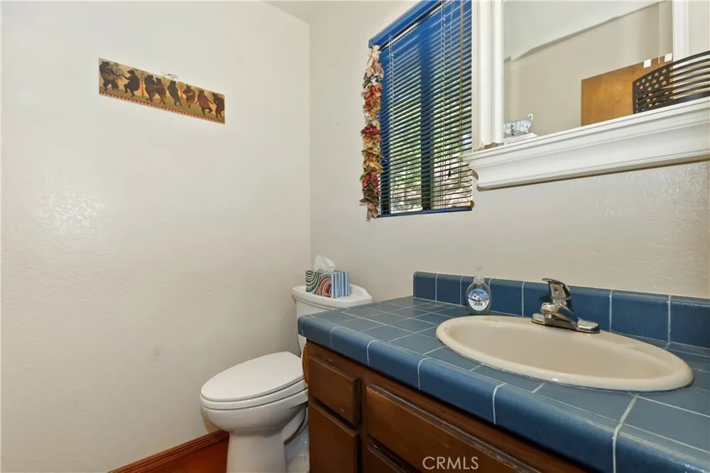 305 Cedarbrook Drive Twin Peaks, CA 92391