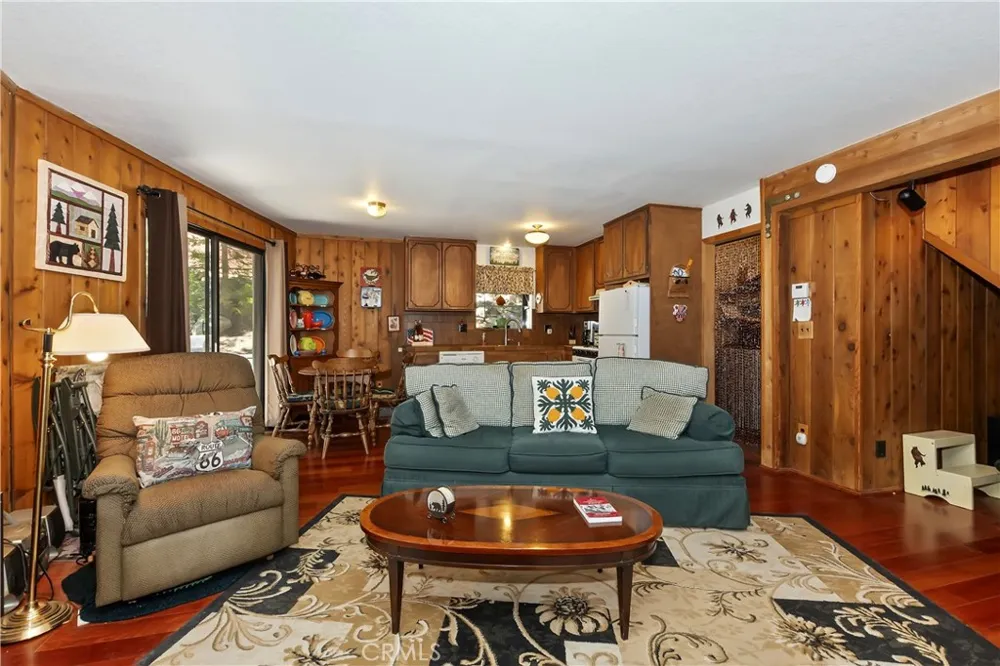 305 Cedarbrook Drive Twin Peaks, CA 92391