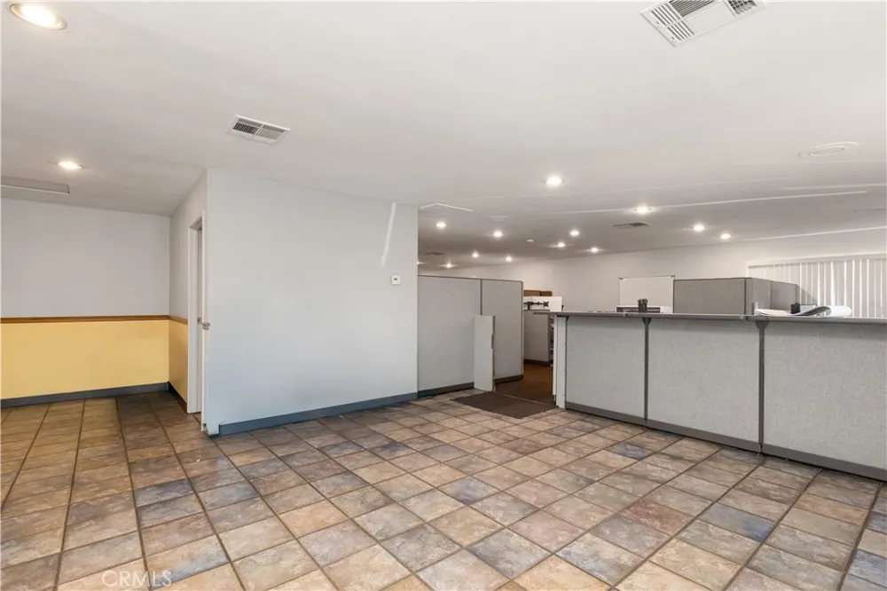 9240 Limonite Avenue Jurupa Valley, CA 92509