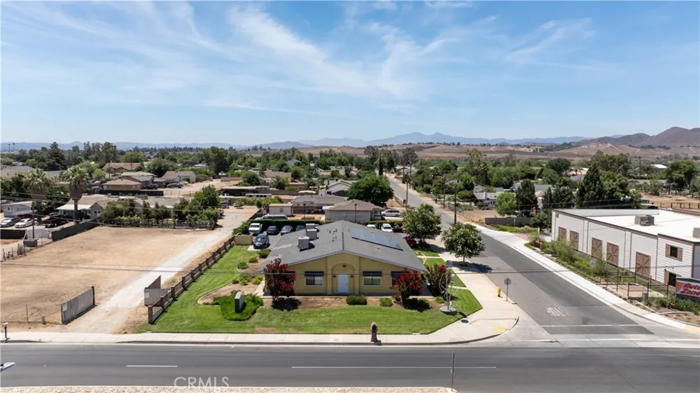 9240 Limonite Avenue Jurupa Valley, CA 92509