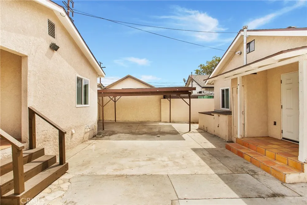 1435 E Colon ST Wilmington, CA 90744