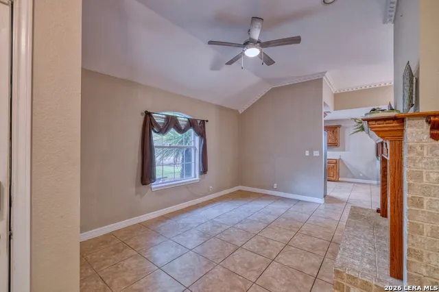 633 Sunrise Ave Uvalde, TX 78801