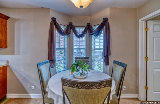633 Sunrise Ave Uvalde, TX 78801