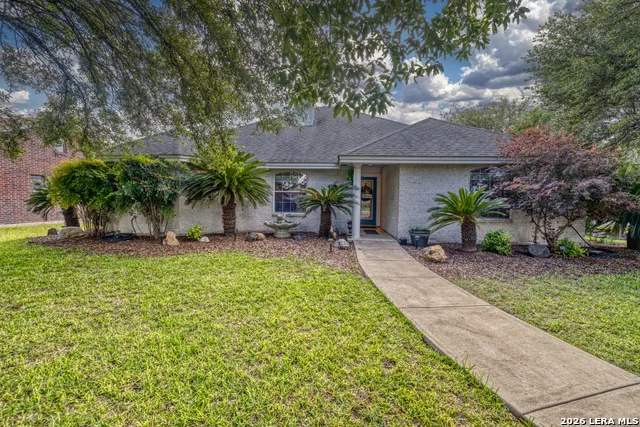 633 Sunrise Ave Uvalde, TX 78801