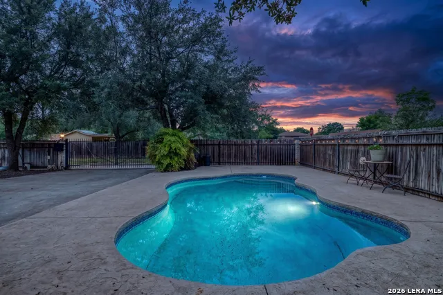 633 Sunrise Ave Uvalde, TX 78801