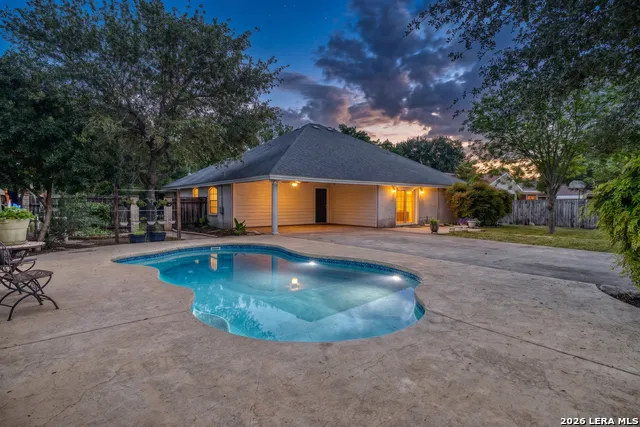 633 Sunrise Ave Uvalde, TX 78801