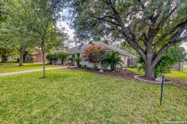633 Sunrise Ave Uvalde, TX 78801