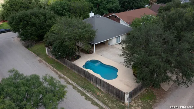 633 Sunrise Ave Uvalde, TX 78801