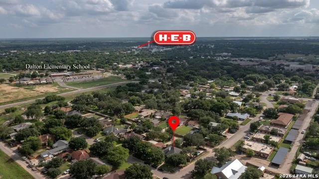 633 Sunrise Ave Uvalde, TX 78801