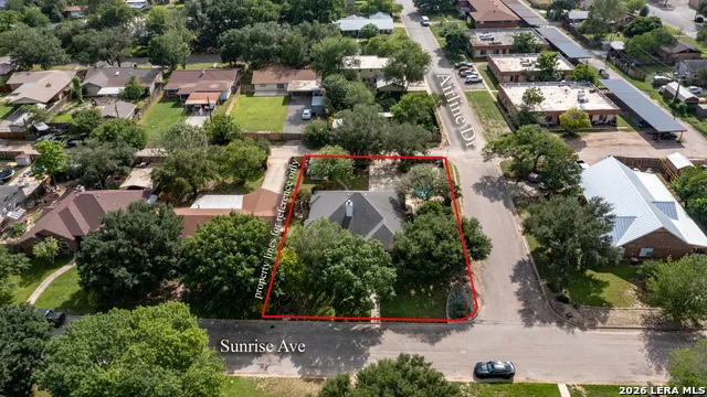 633 Sunrise Ave Uvalde, TX 78801