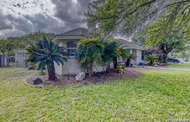 633 Sunrise Ave Uvalde, TX 78801