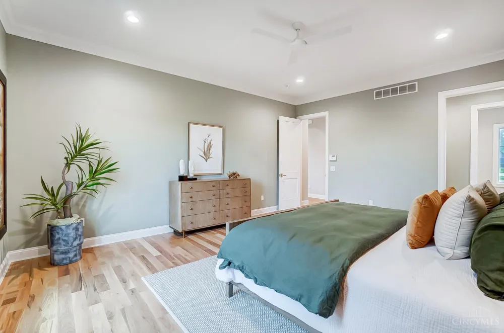 10 Priya Place Green, OH 45002