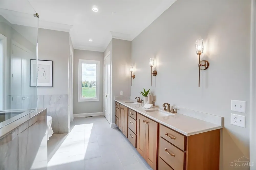 10 Priya Place Green, OH 45002