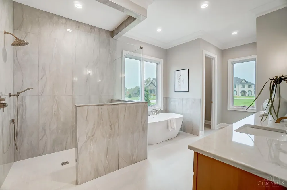 10 Priya Place Green, OH 45002