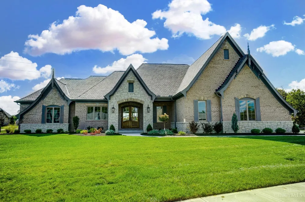 10 Priya Place Green, OH 45002