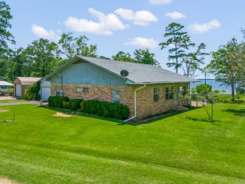 620 Shadywood Lane